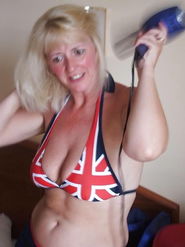 25P Busty & Tall Mature Blonde
