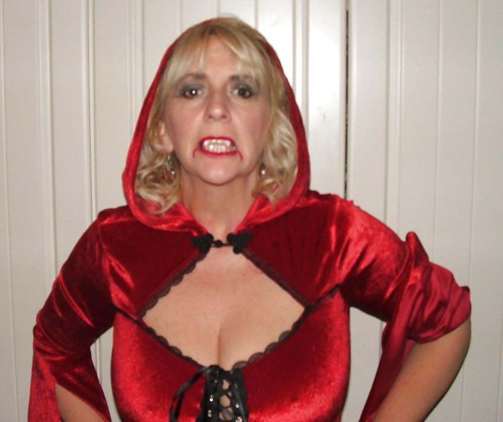 25P Busty & Tall Mature Blonde