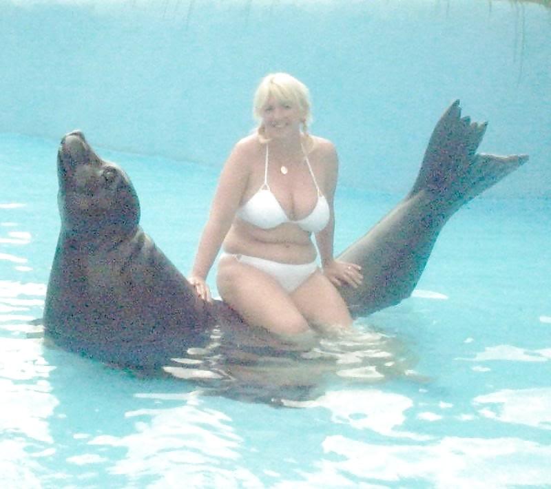 25P Busty & Tall Mature Blonde