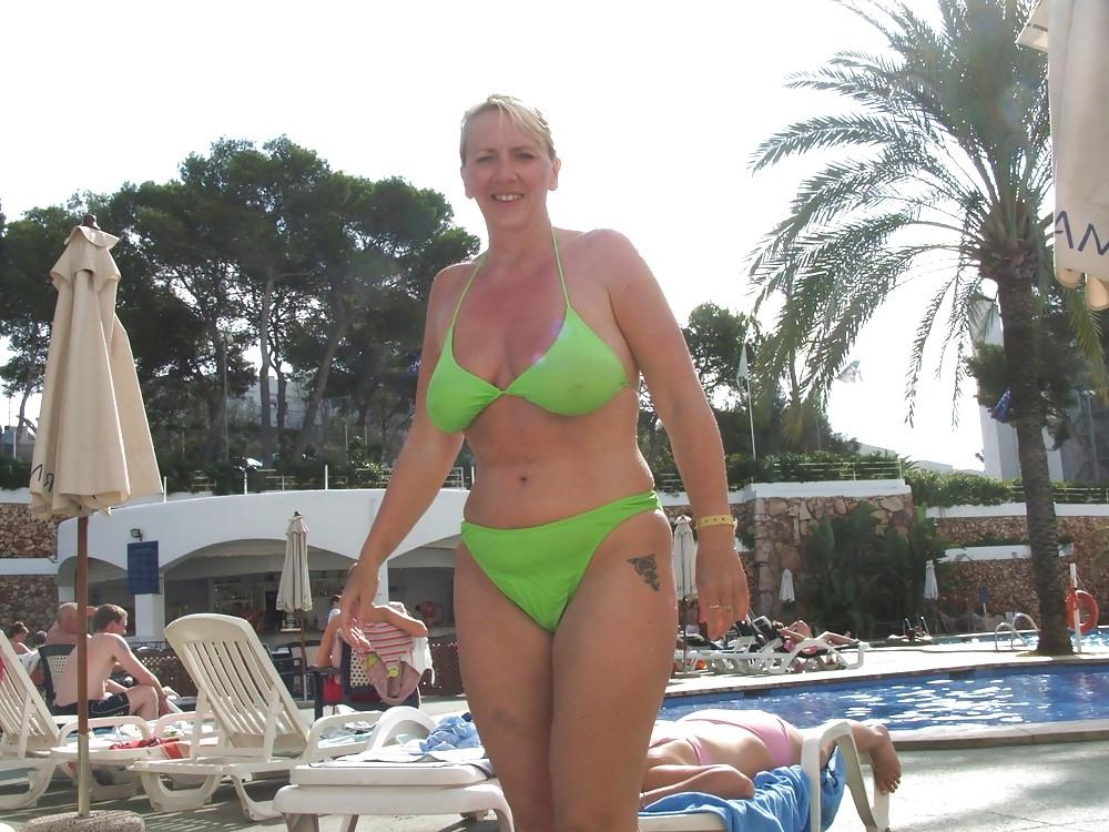 25P Busty & Tall Mature Blonde