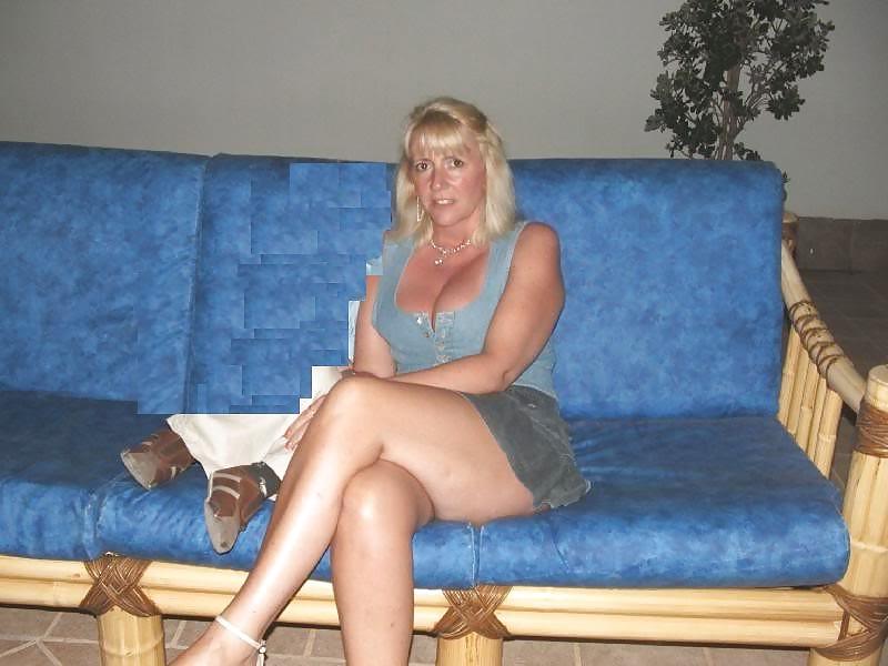 25P Busty & Tall Mature Blonde