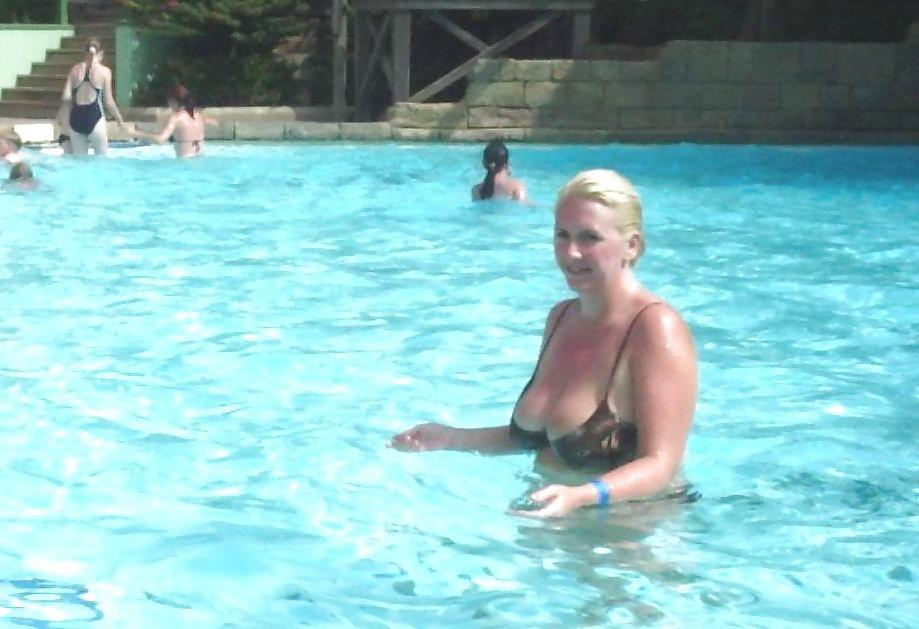 25P Busty & Tall Mature Blonde