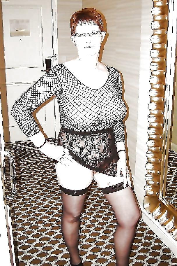25P MATURES DRESSED LIKE SLUTS 42