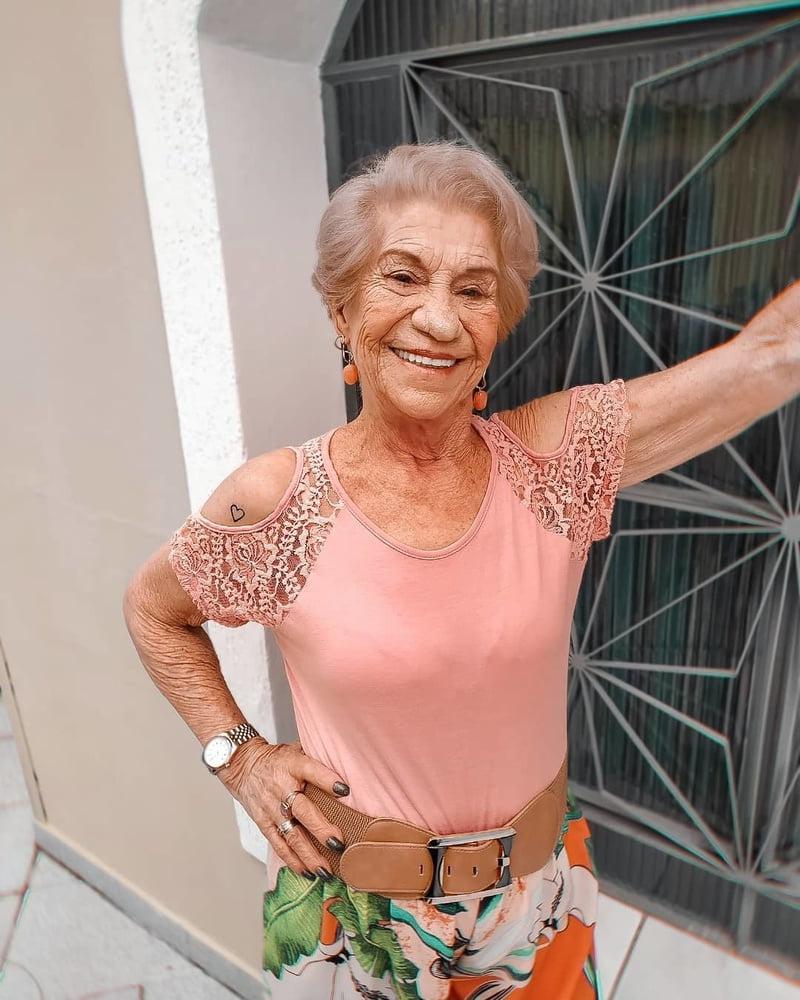 14P Sexy Gilf