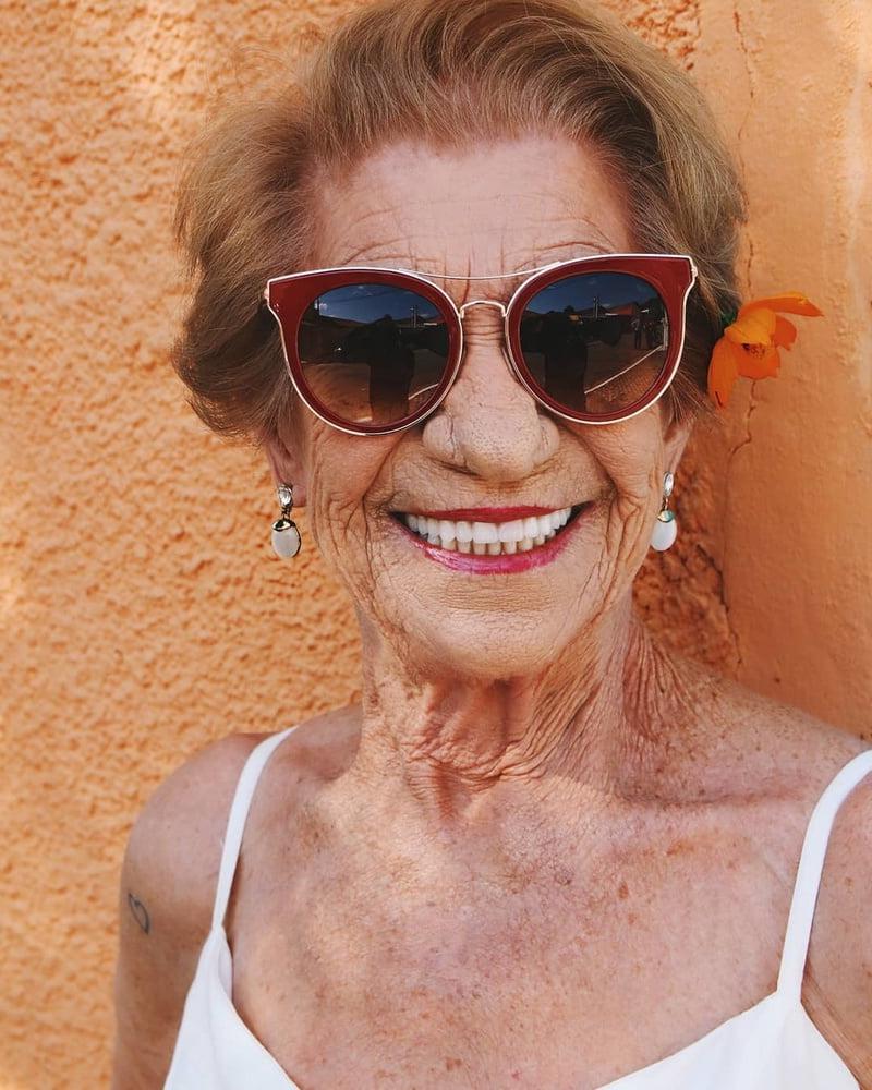 14P Sexy Gilf