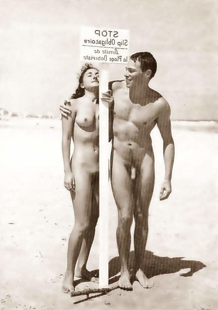 25P Naked Vintage Girls 66
