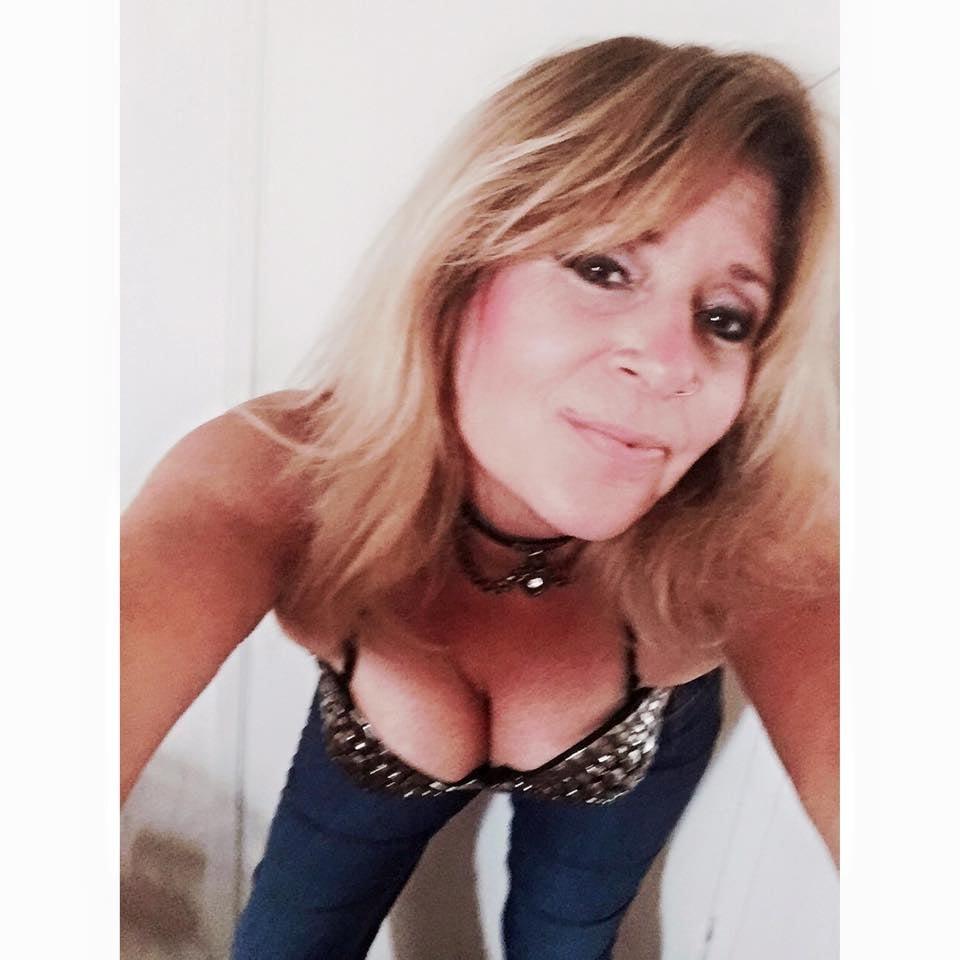 25P 52 Naughty Gilf
