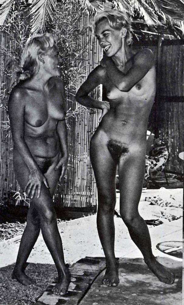 25P Vintage Nudists 31