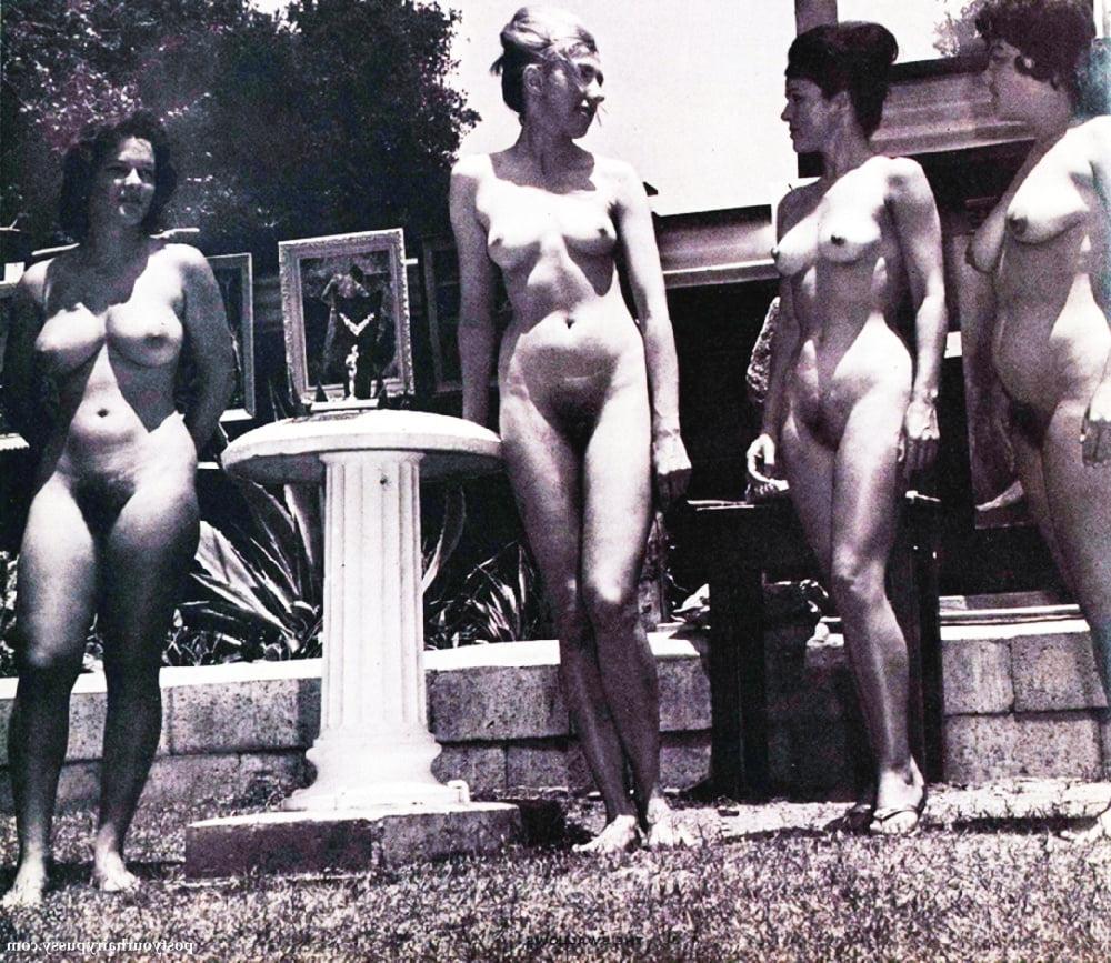 25P Vintage Nudists 31