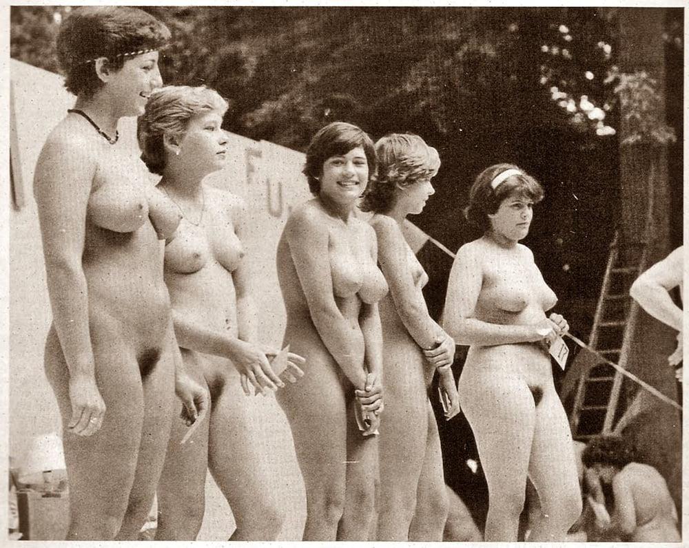 25P Vintage Nudists 31