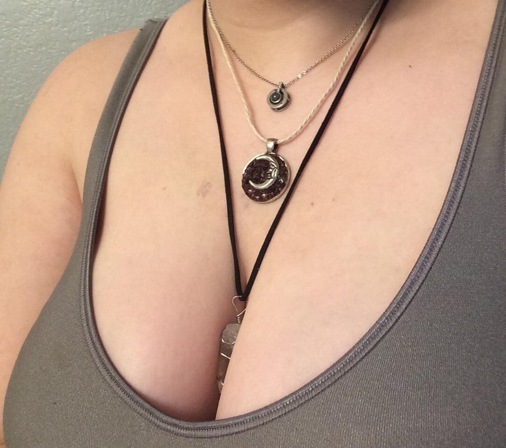 25P Submissive harlot exposed