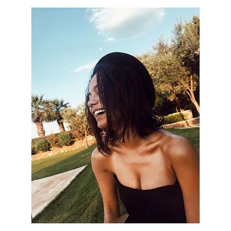 25P Greek Celebrity Pinelopi Plaka