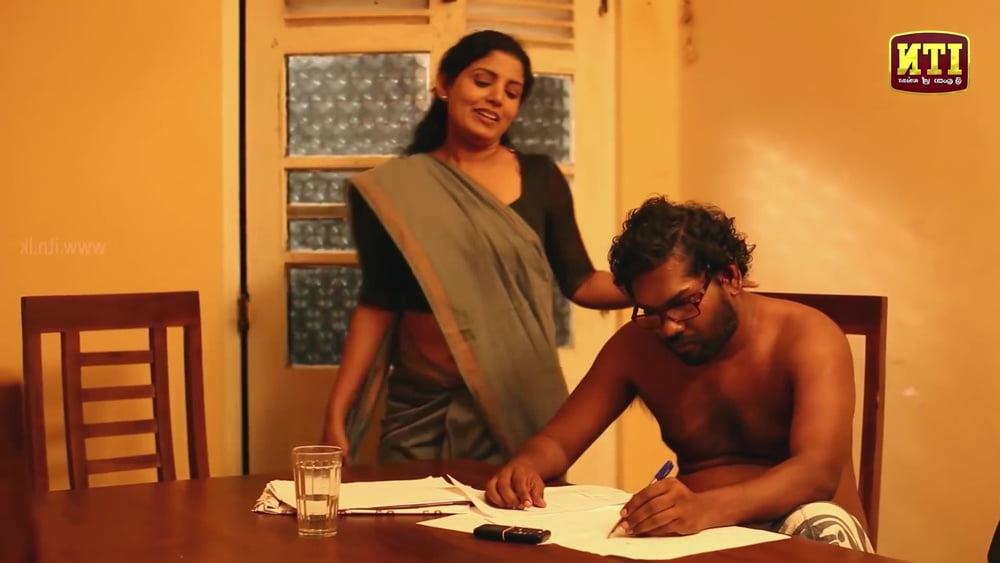 25P sl actress hot saree and armpit