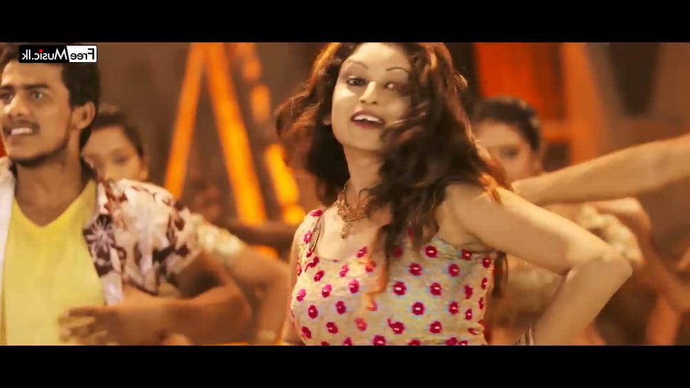25P sl actress hot saree and armpit