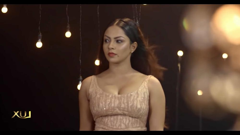 25P sl actress hot saree and armpit