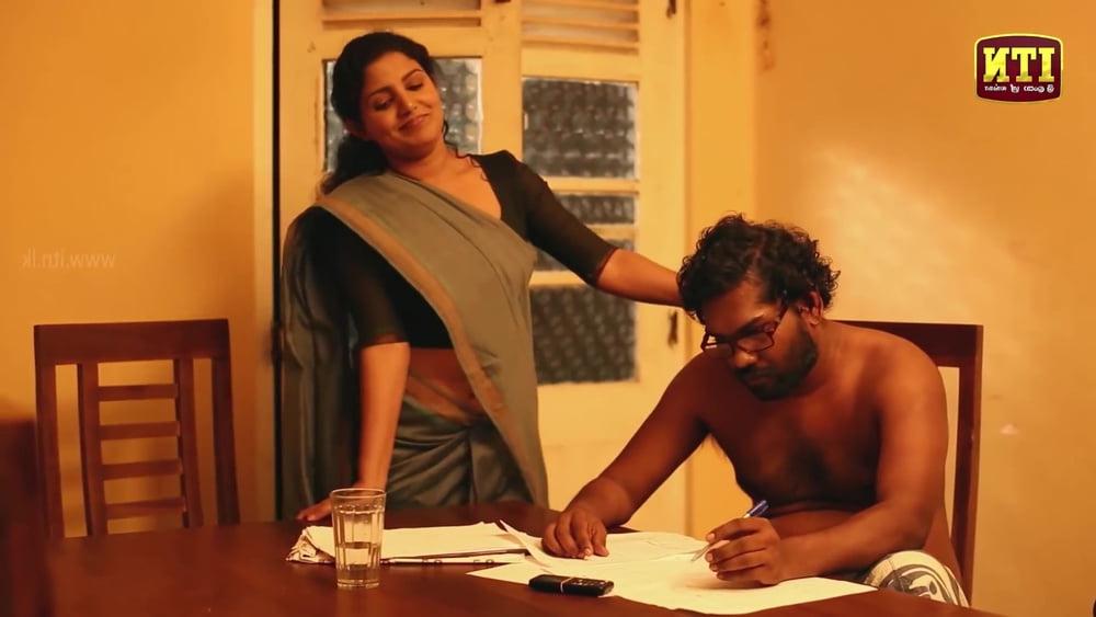 25P sl actress hot saree and armpit