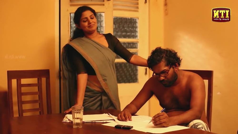 25P sl actress hot saree and armpit