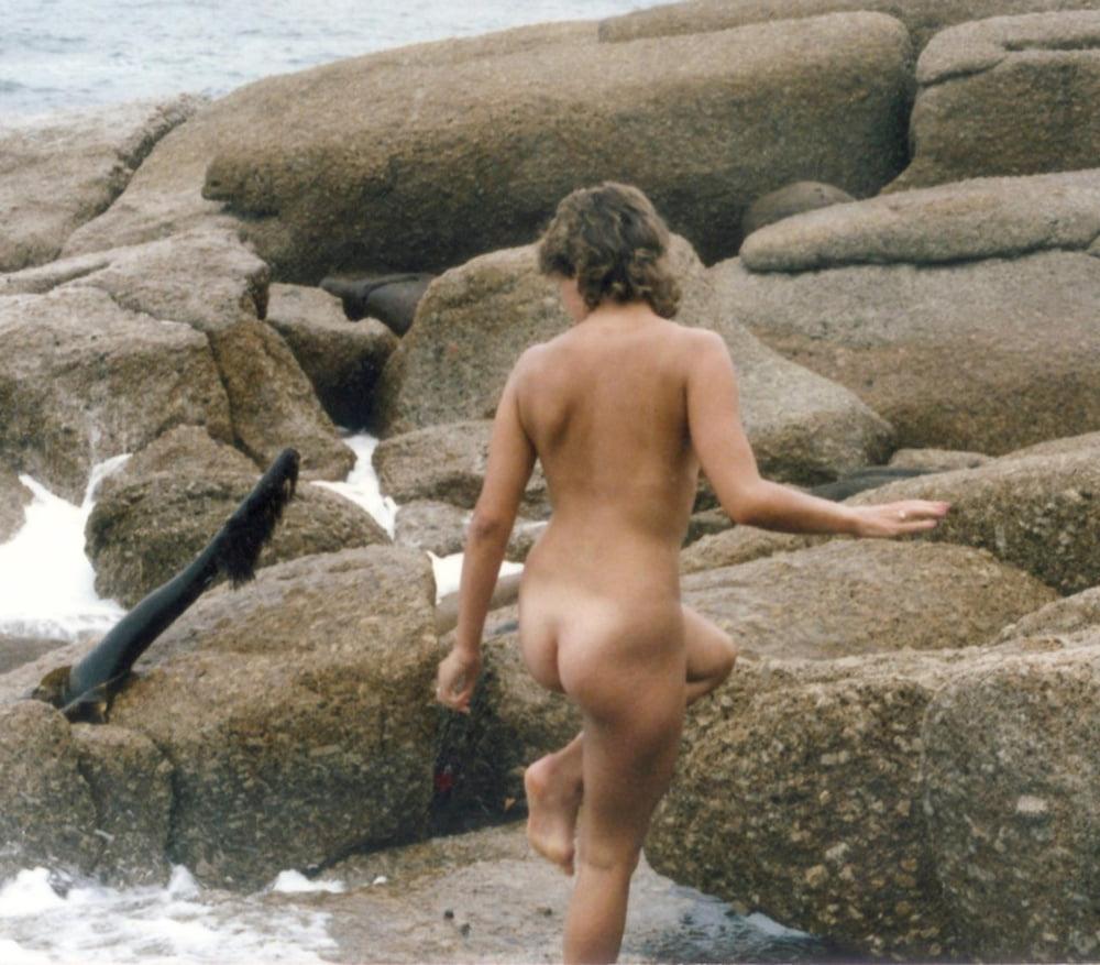 25P Female Form (From The Rear) 181