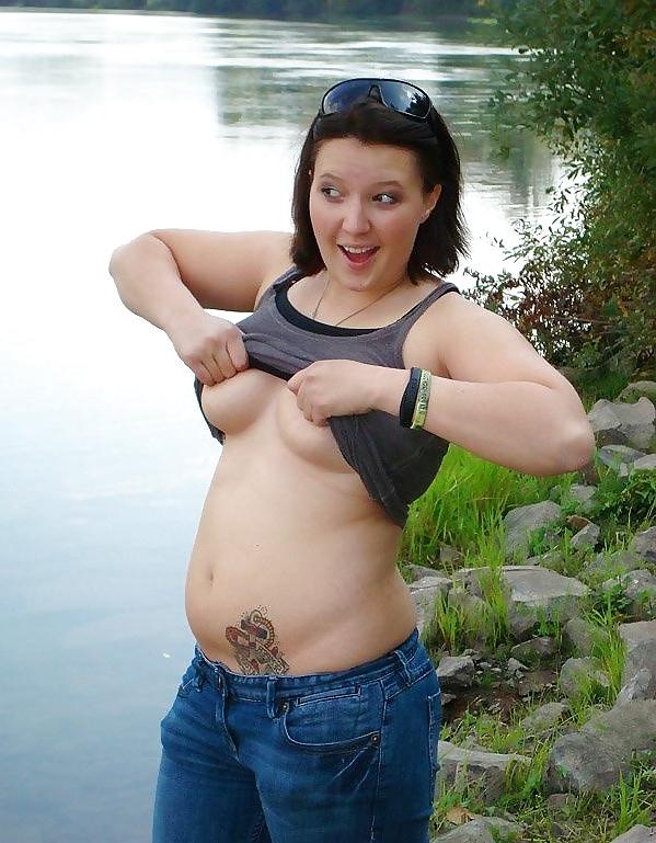 15P Nice Chubby Tattoo Poser