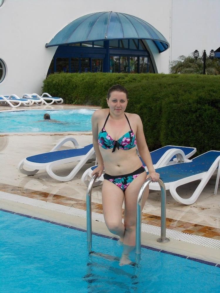 25P Yulia is from Brovary and works as a teacher. But she SW, an