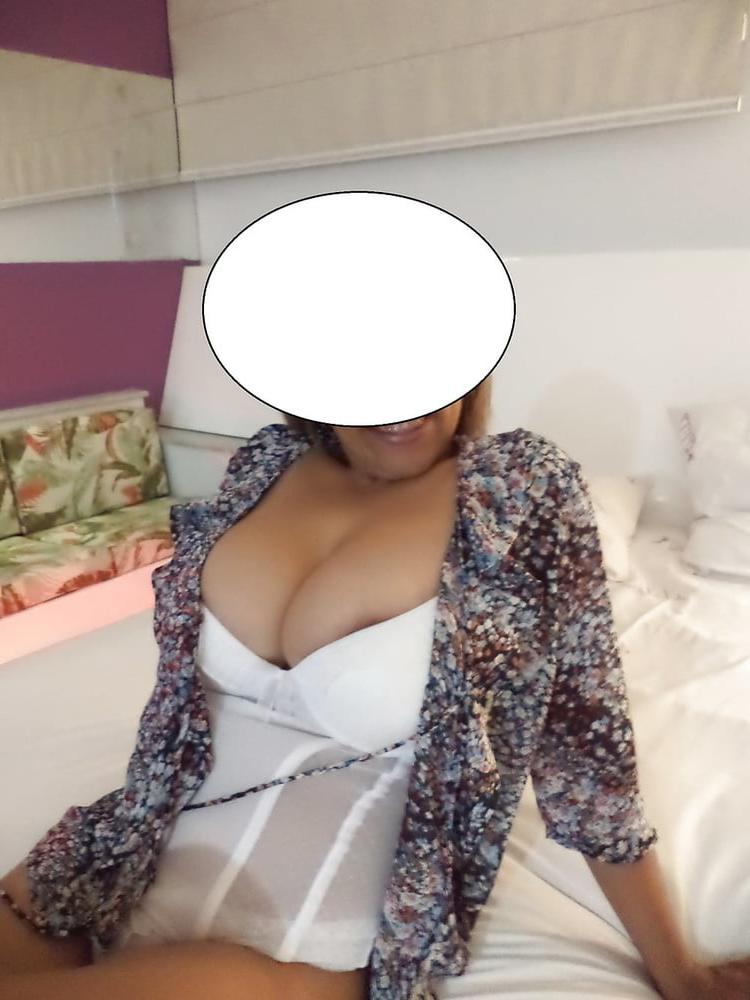 25P natural tits on this milf top huge