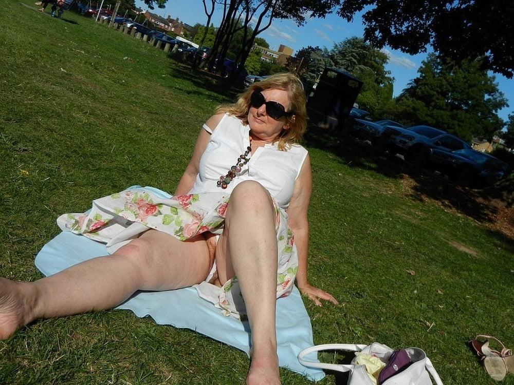 25P Solo Hot MILFs-Matures-Babes In Sexy Mix #54 By TBM
