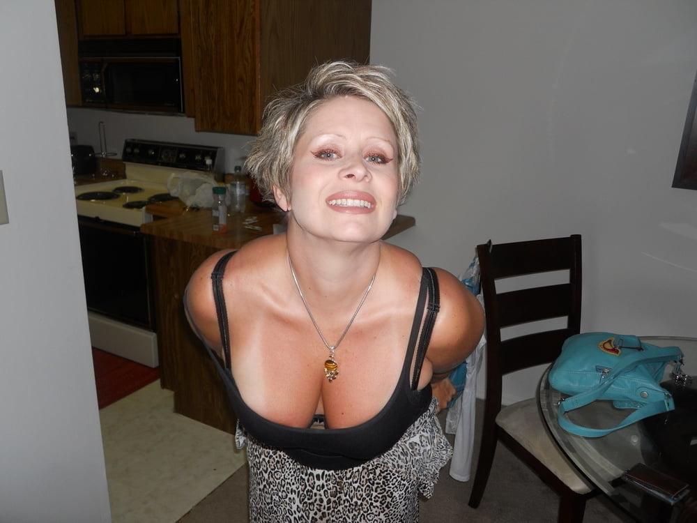 25P Milfs - Posing 76