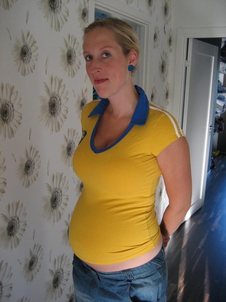 25P Blonde and Pregnant