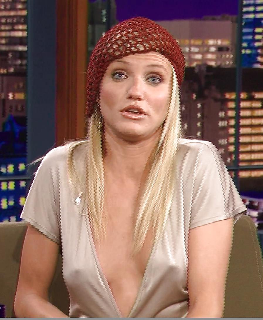 25P Beautiful Celebs Pokies by TROC
