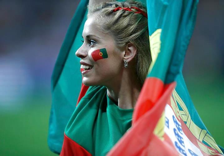13P Sexy Football Girls