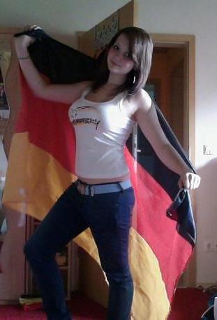 13P Sexy Football Girls
