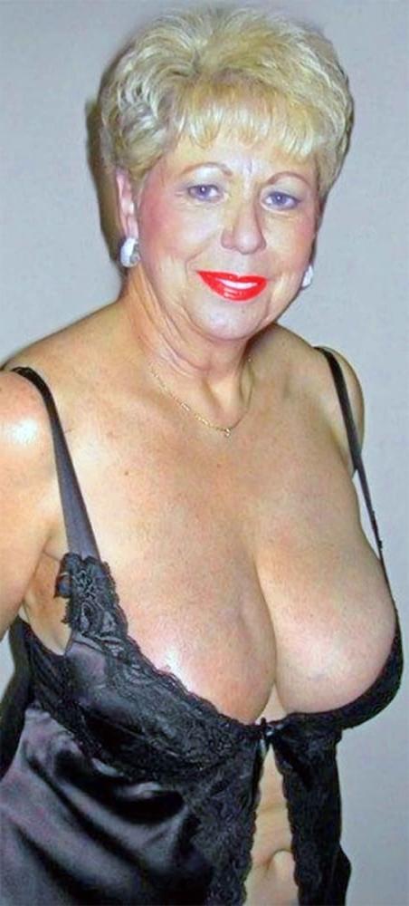 22P Wifes Humiliation