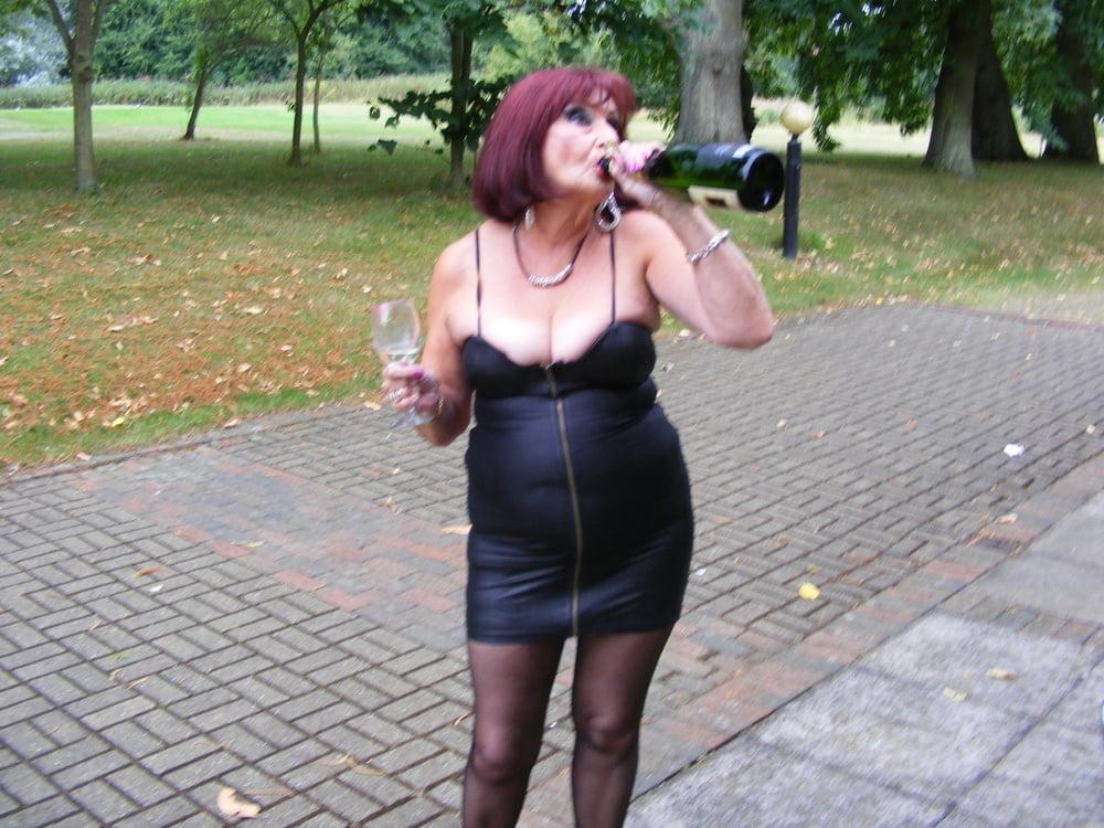 16P Evelyn UK GILF 5