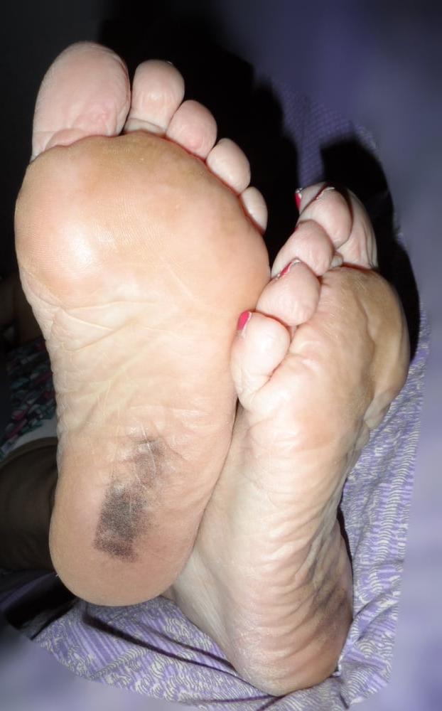 25P Amateur mix 10- Rough feet,BBW,mature and others