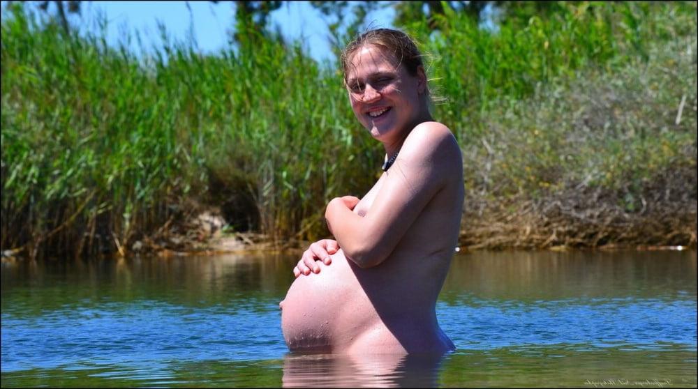 25P Pregnant Woman 19