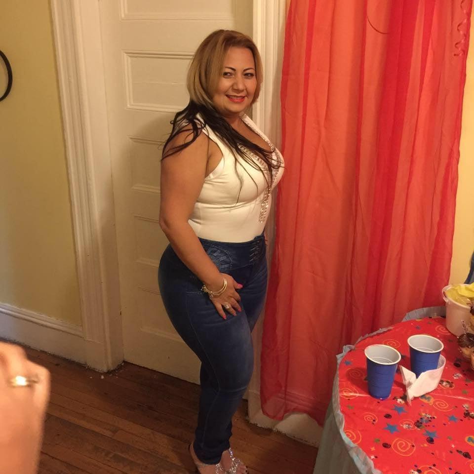 25P estrella mendoza mature ass madura culona