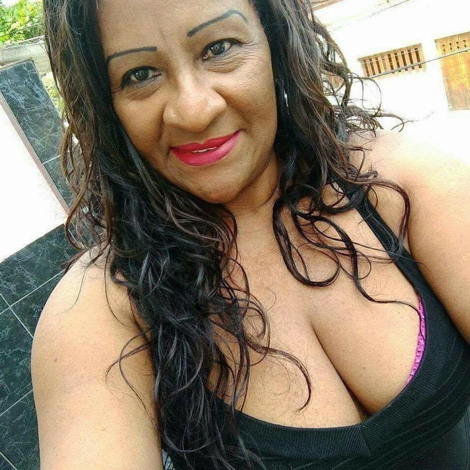 25P lizz arias mature tits bbw ass