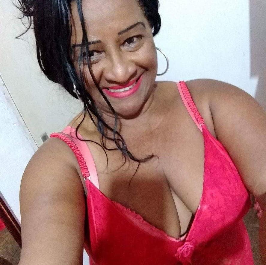 25P lizz arias mature tits bbw ass