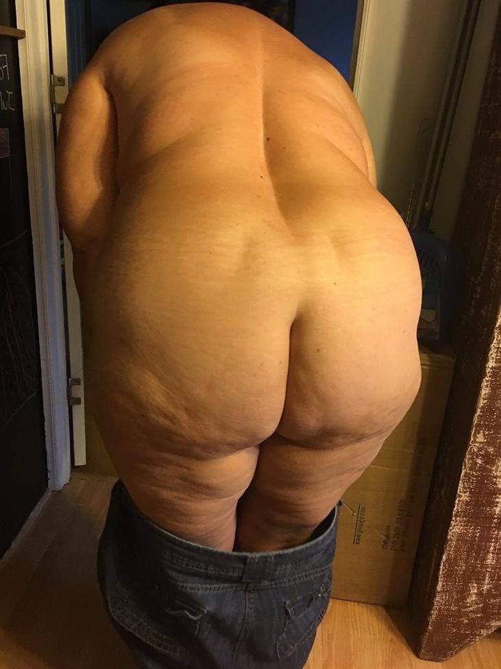 25P Matures and Grannies Great Butts 3