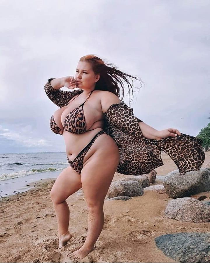 25P Tits ..... those Big Titted Net Girls 1.0