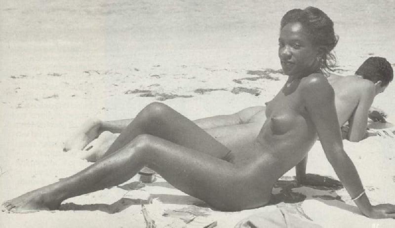 25P Vintage Nudists 29