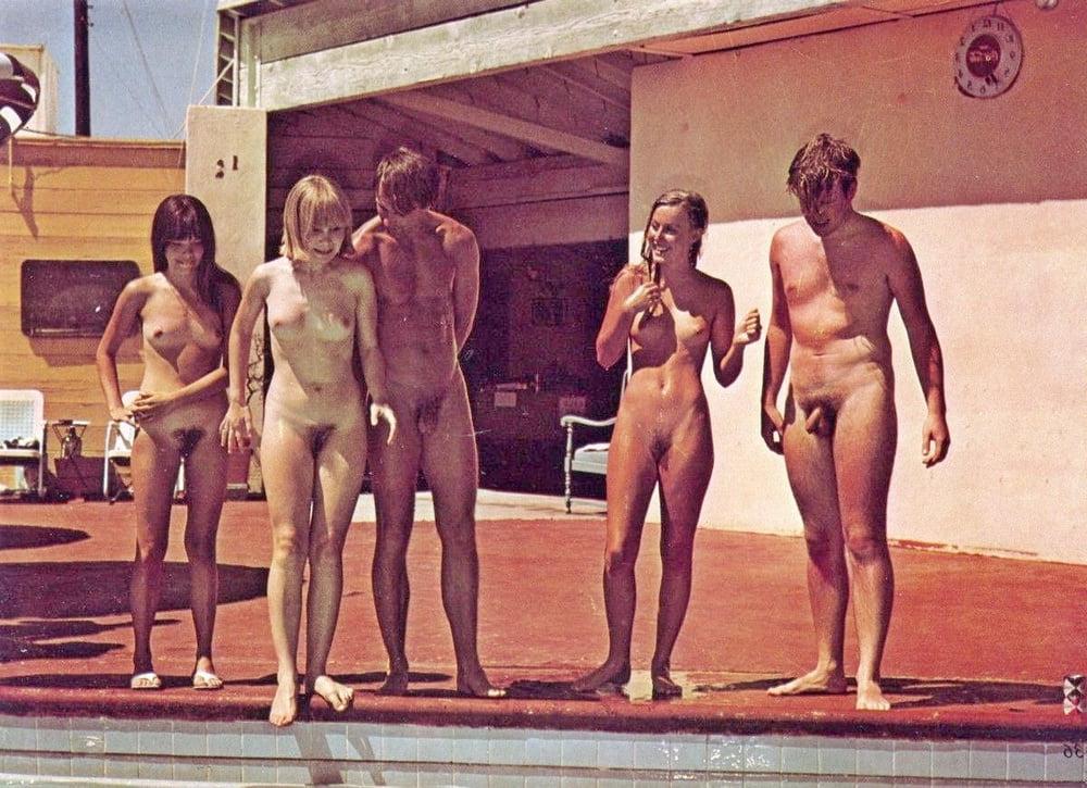24P COUPLES NAKED 16