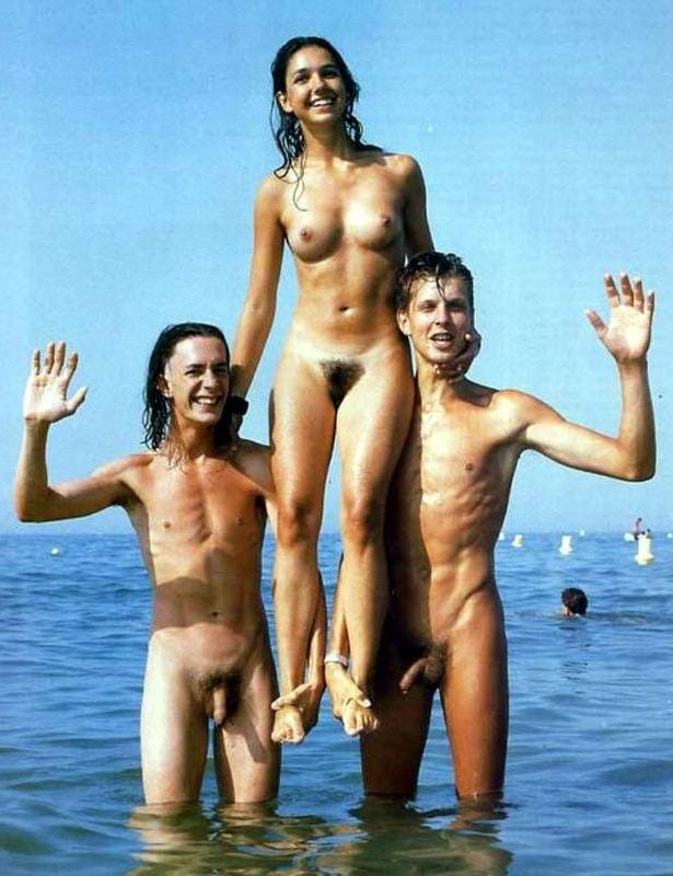 24P COUPLES NAKED 16
