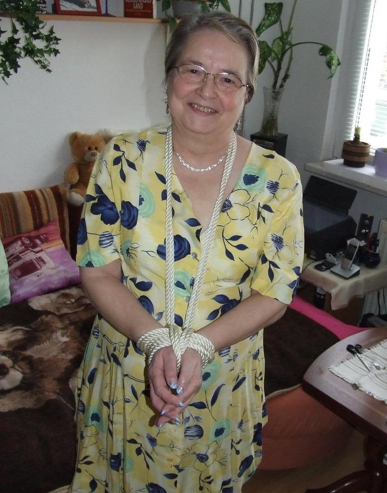 12P GILF FB