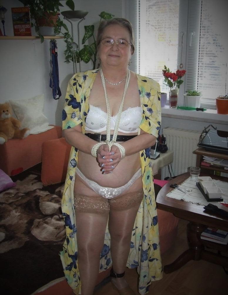 12P GILF FB