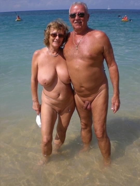 25P Swingers at the Beach #105