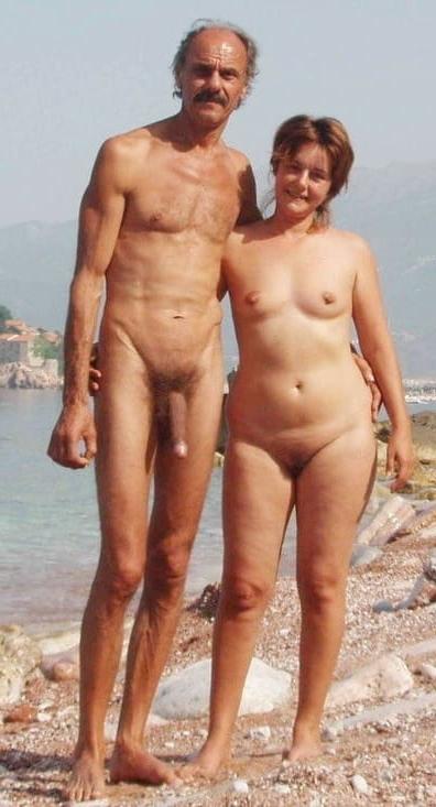 25P Swingers at the Beach #106
