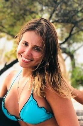 8P Big fake tits whore!