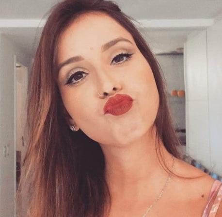 8P Big fake tits whore!