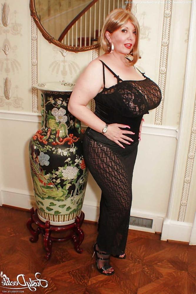 25P From MILF to GILF with Matures in between 292